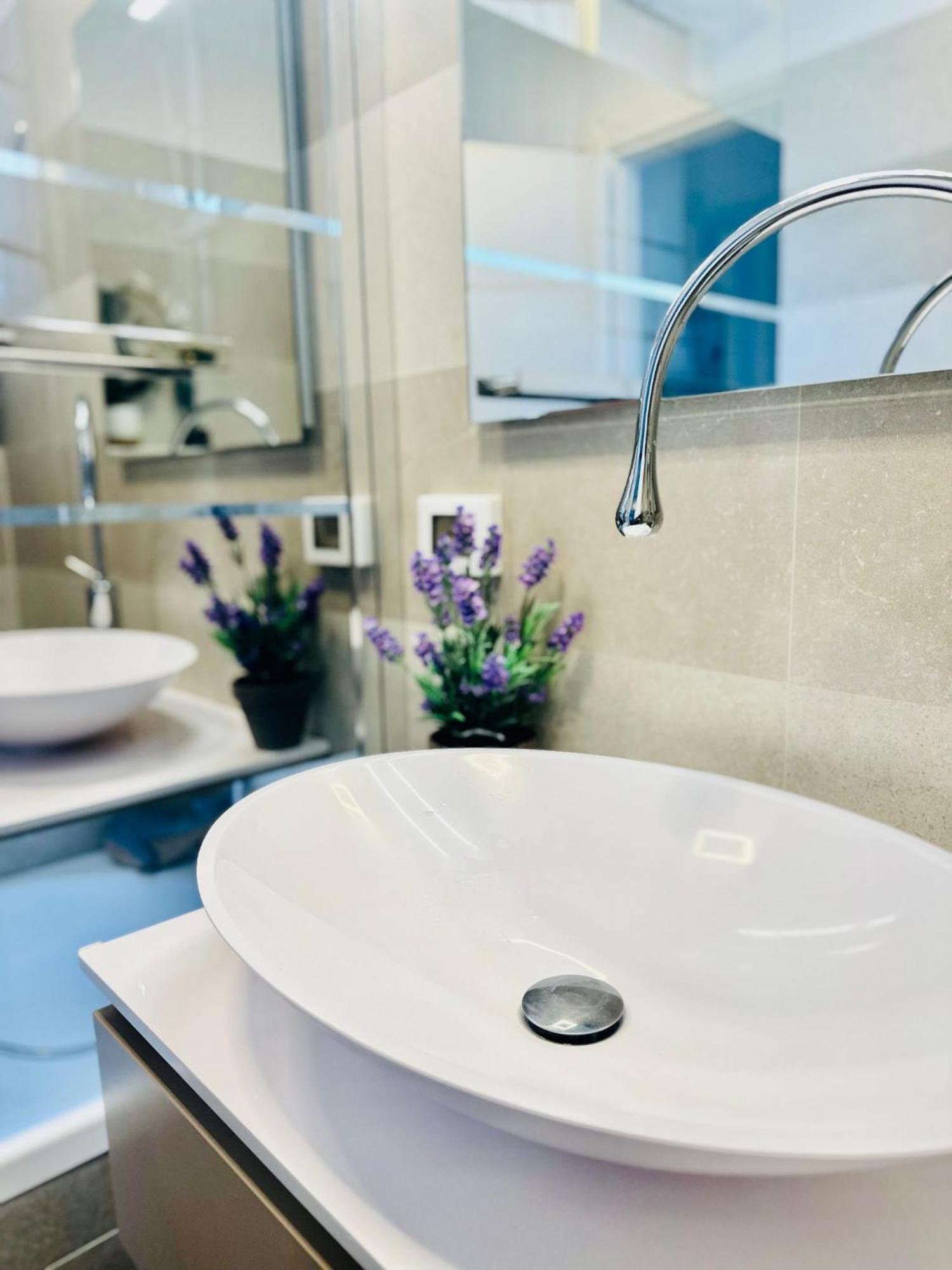 Luxury & Privacy - Entire Floor - Pool, Parking, Ac - Des Sports, Palais Des Festivals 5'